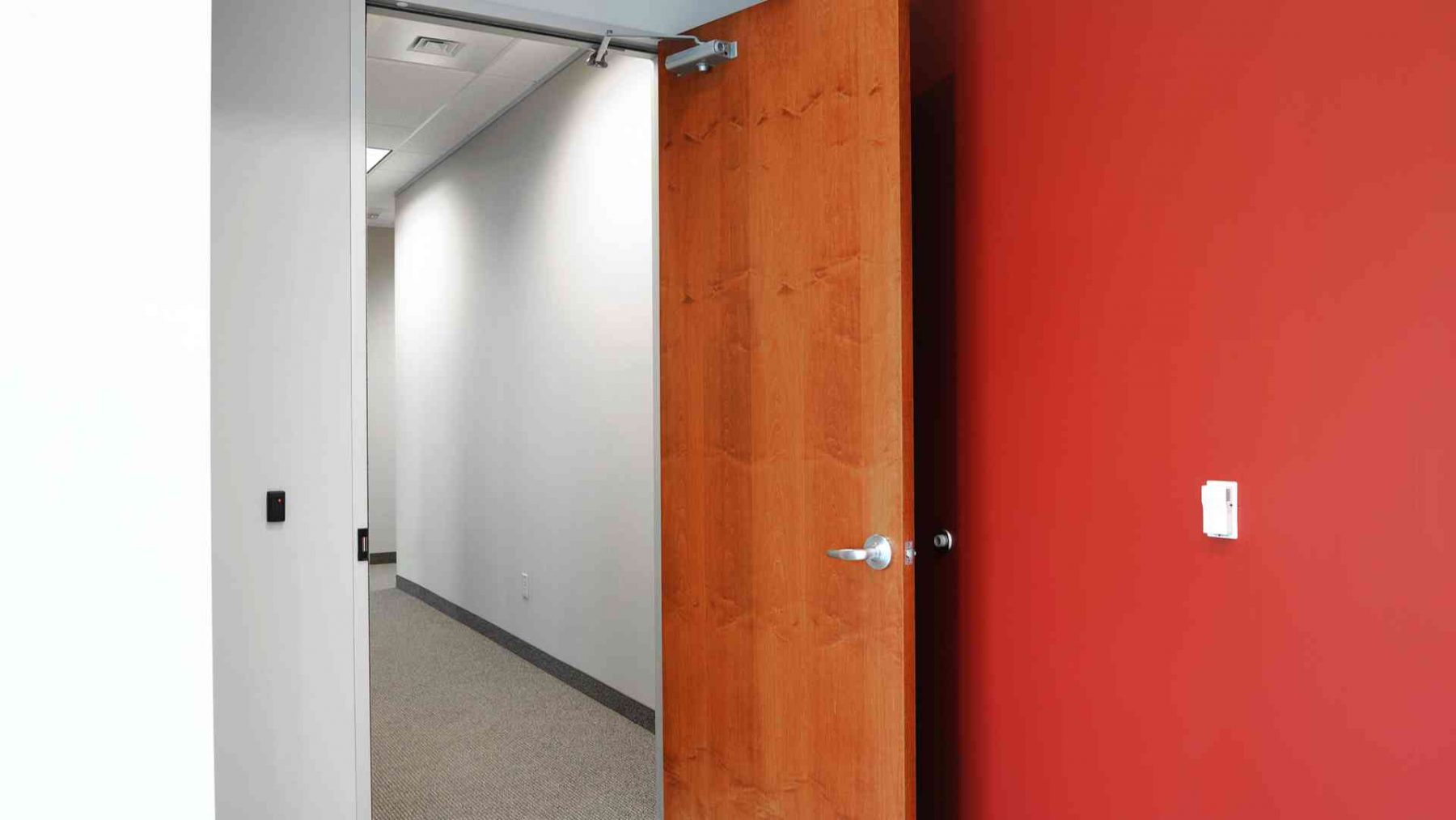 Puertas de madera PET para oficinas