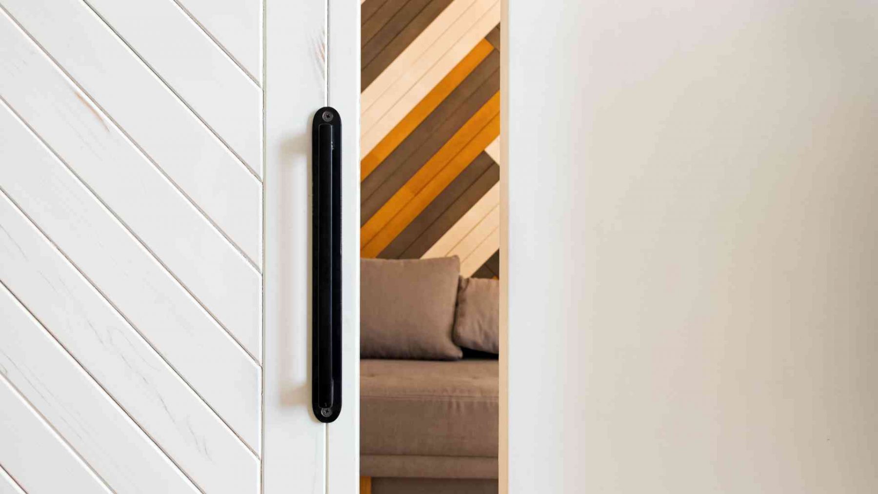 ¿Qué ventajas tiene una puerta corredera en el espacio de tu hogar?